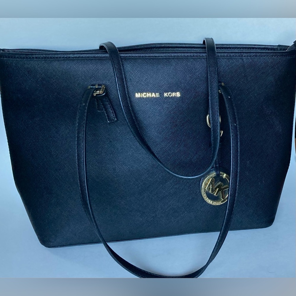 Michael Kors Jet Set Bag
